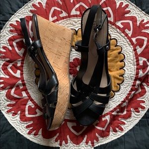 Guess peep toe wedges